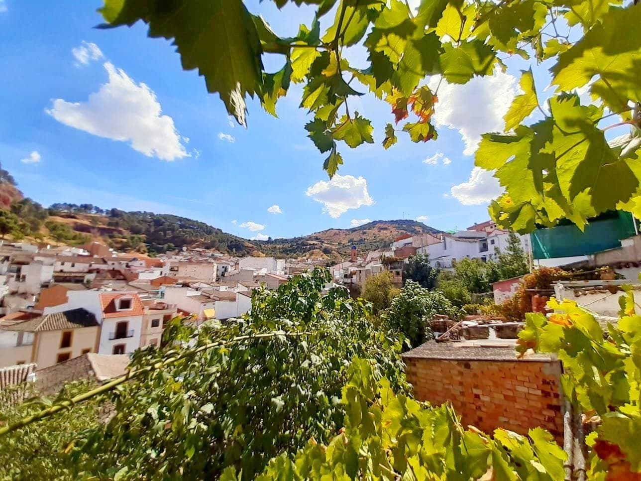 FANTÁSTICA CASA DE PUEBLO CON MUCHAS OPORTUNIDADES