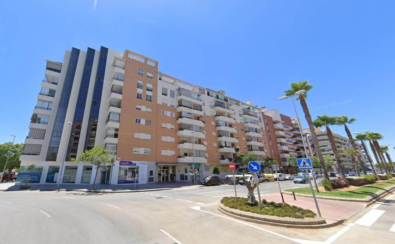 ATICO DUPLEX CON TERRAZA DE 120 M2 EN PARQUE LITORAL MALAGA