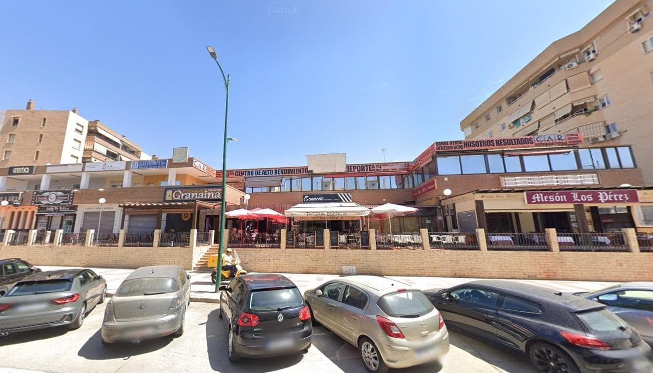 EN EXCLUSIVA LOCAL EN VENTA EN AVENIDA MOLIERE, MALAGA