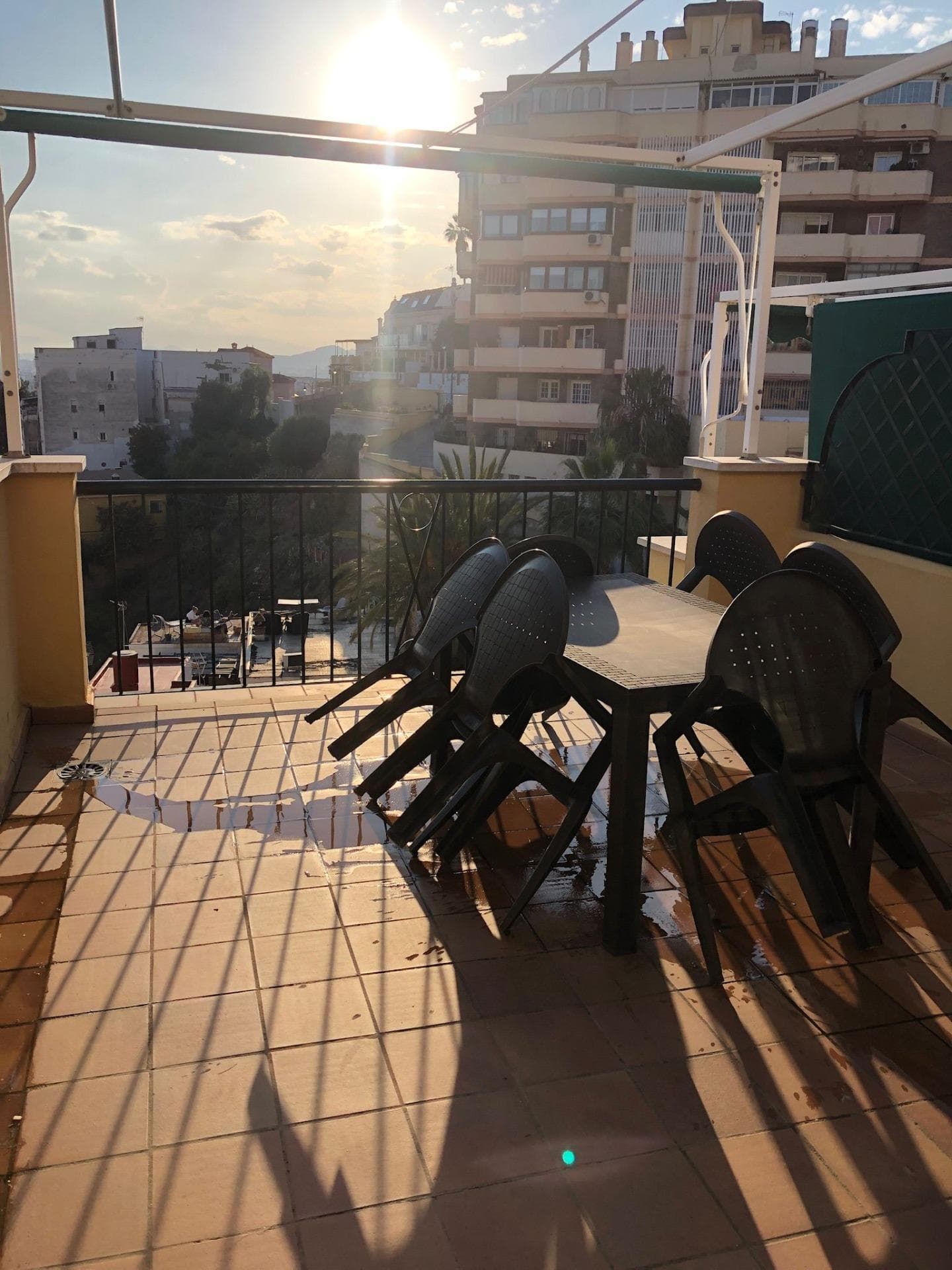 Luminoso y moderno chalet pareado con vistas espectaculares en el centro de Málaga