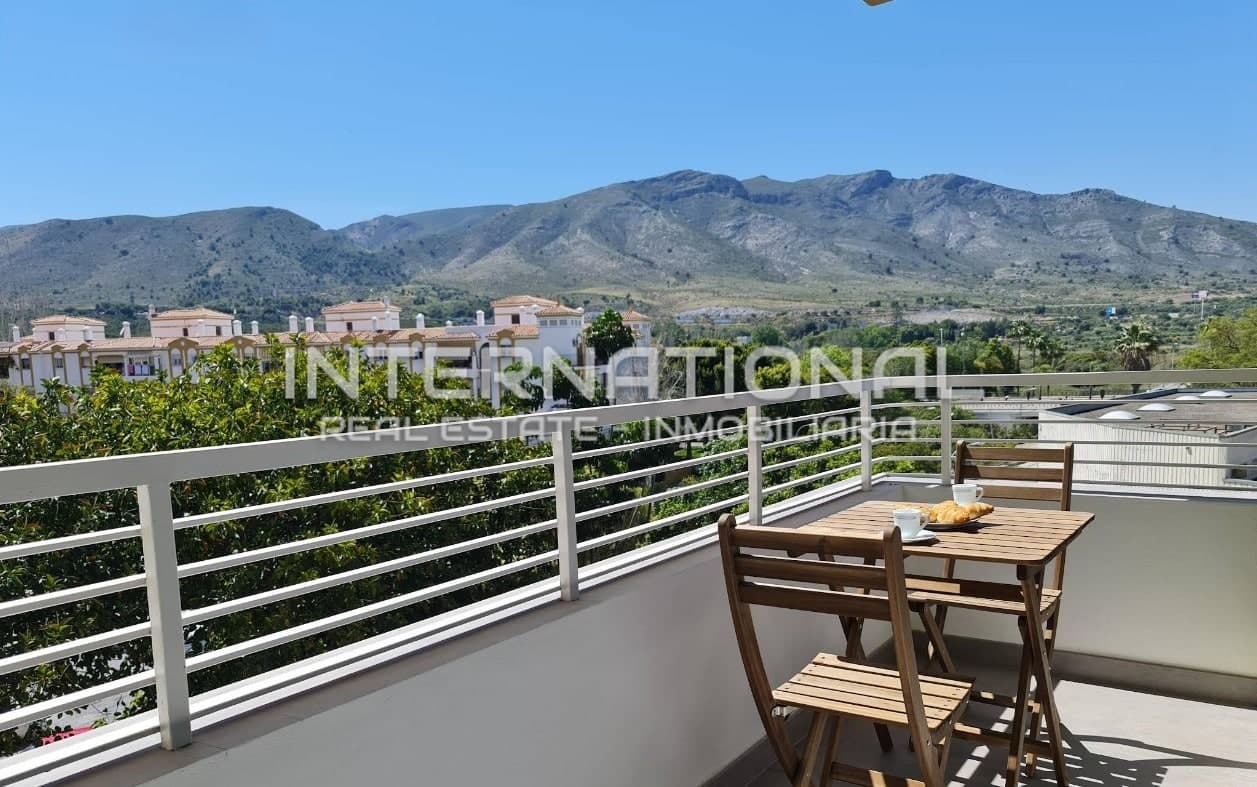 Renovated 3-bedroom apartment with tourist license